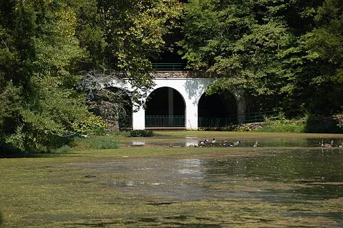 Dunbar Cave State Park