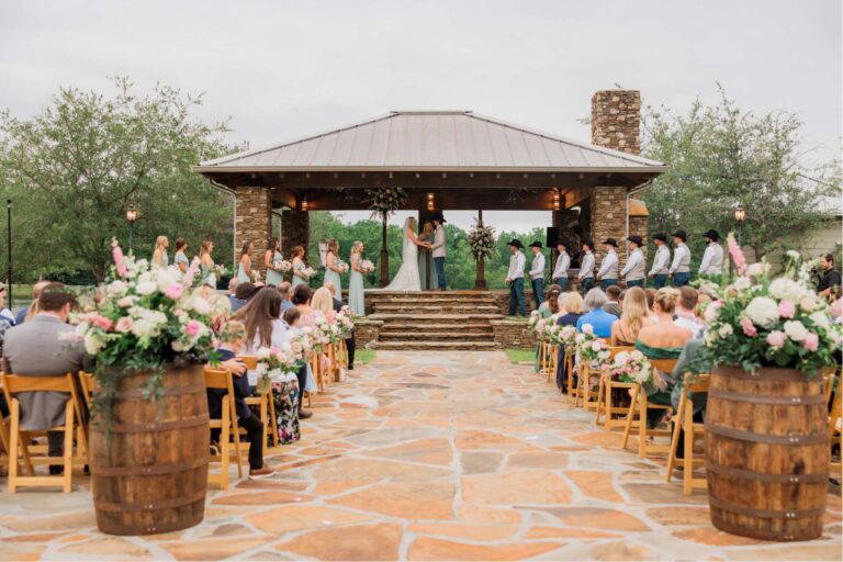 Screenshot 2025-06-25 at 12-49-49 Wedding_Sandy_Creek_Farms_Emily_Lester_Photography-1622-1.jpg (JPEG Image 2500 × 1667 pixels) — Scaled (63%)