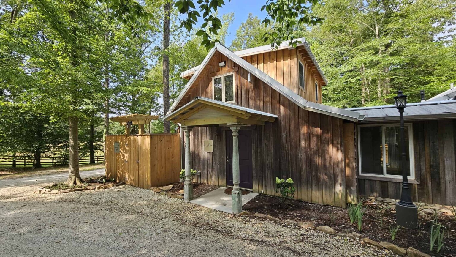 Chefs-Cellar-Exterior-01-1-scaled