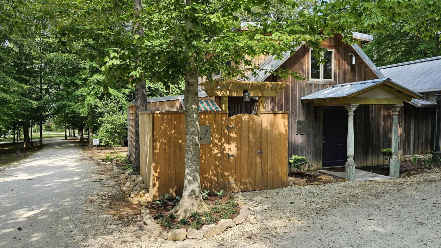 Chefs-Cellar-Exterior-02-scaled